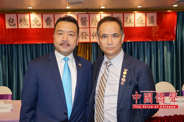 唯一红酒、经典纽约啤酒公司总裁江锦鑫先生(右),美国闽台总商会会长、美国福建侨联总会主席陈键榕(左)。